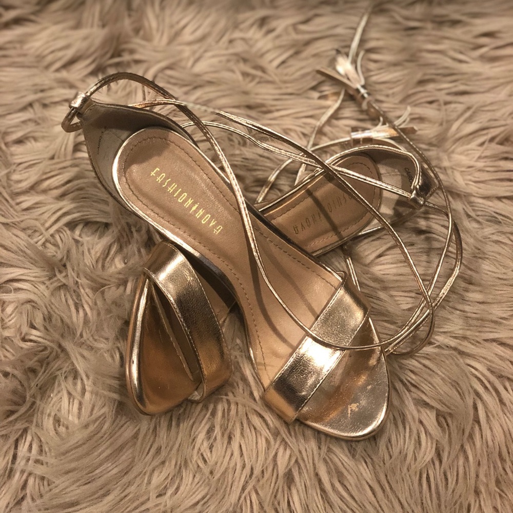 Women Shoes/Heels